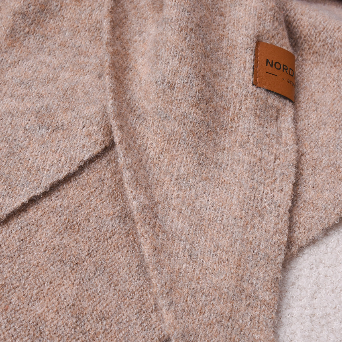 Nordisk Filt™ – Noelle Knotenschal (1 kaufen – 2 erhalten)